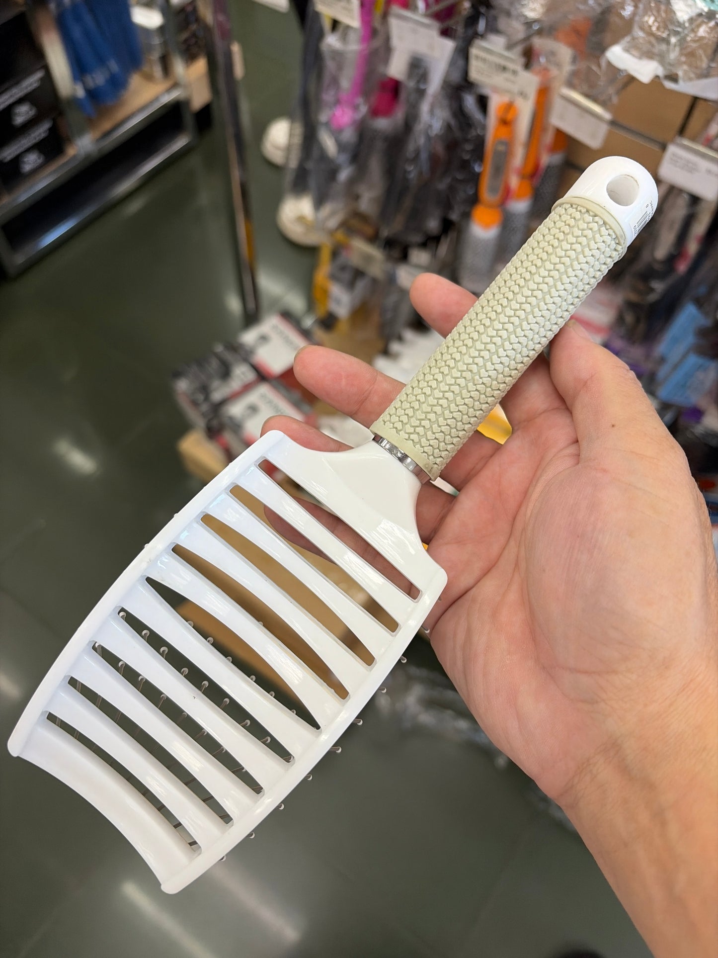 Ibeauty 11 Row Ionics Concave Vent Brush #IB2039