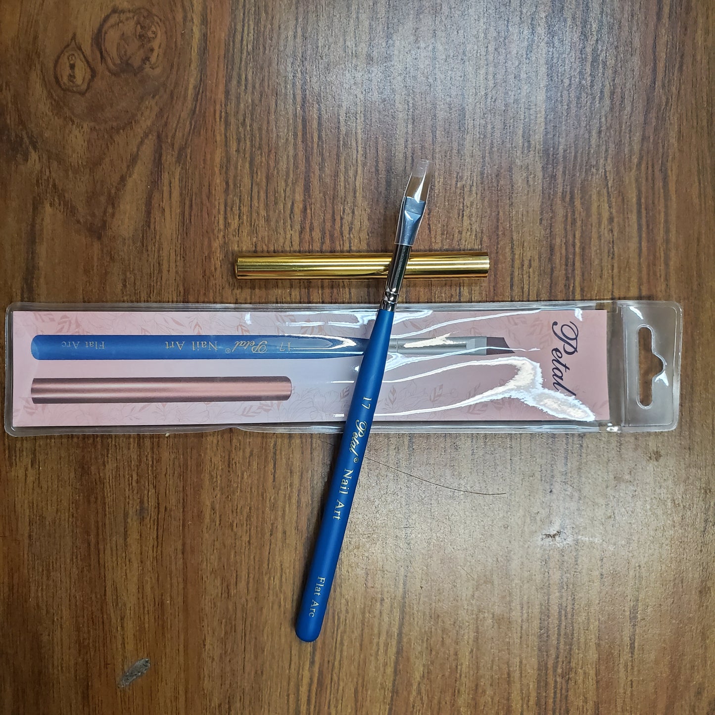 Petal Nail Art Brush Flat Arc With Cap #17