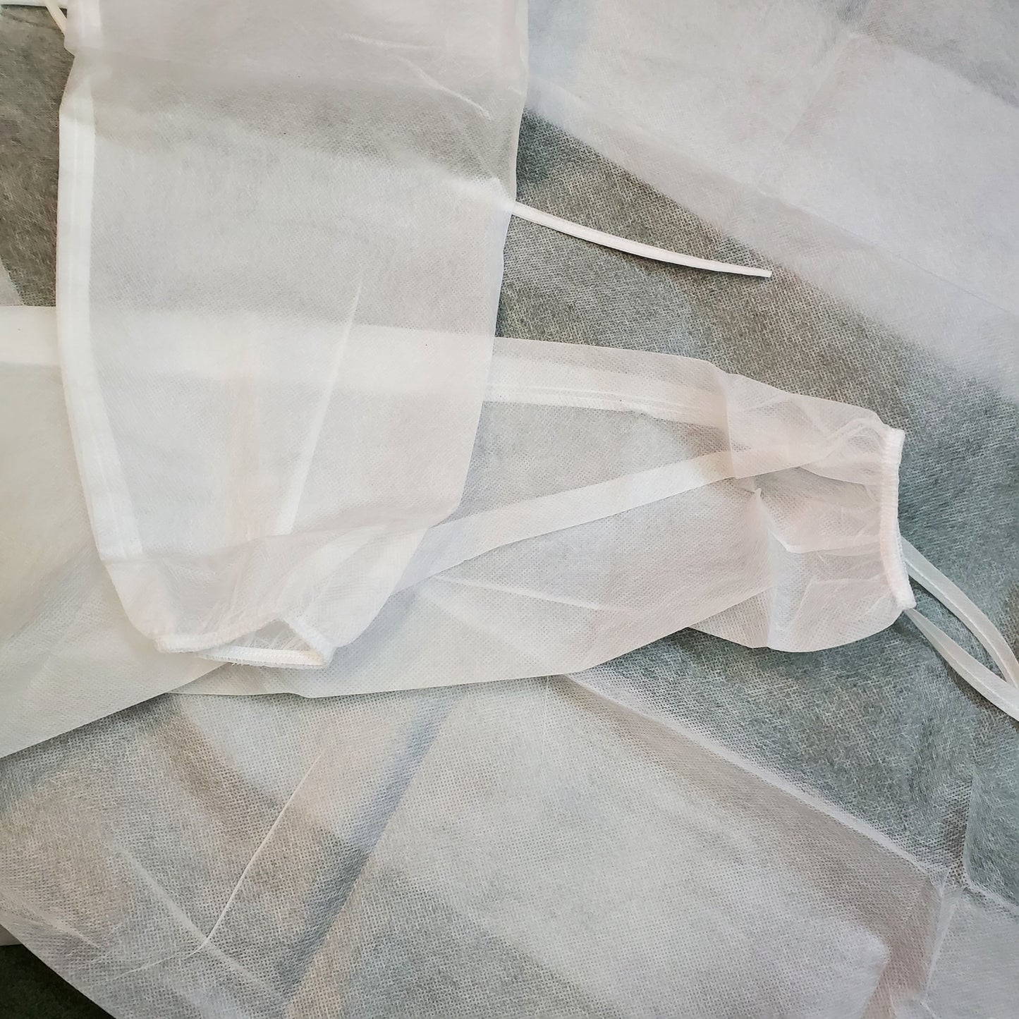 Disposable Hospital Working Gown-Beauty Zone Nail Supply