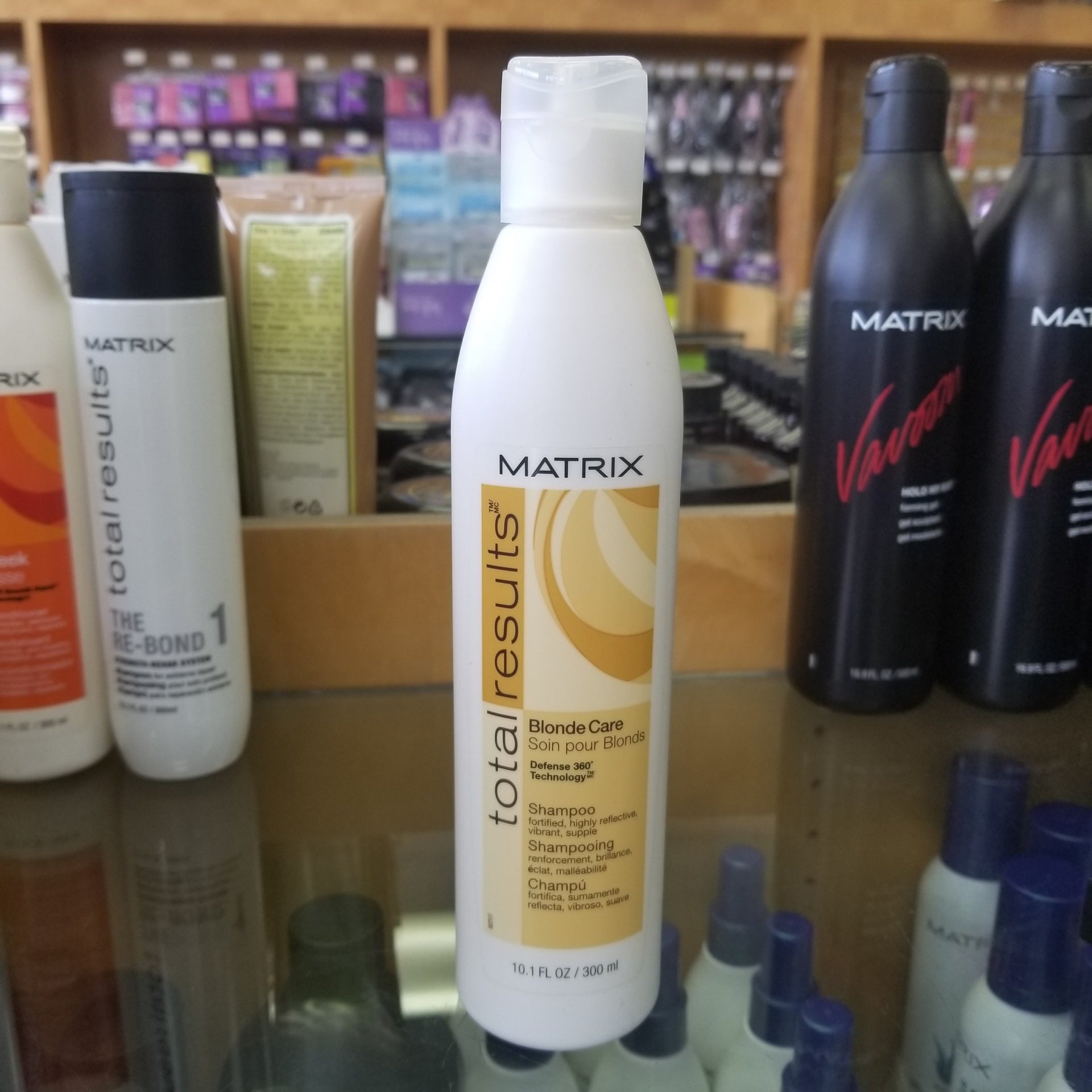 MATRIX TOTAL RESULTS BLONDE CARE SHAMPOO 10.1 OZ #07139-Beauty Zone Nail Supply