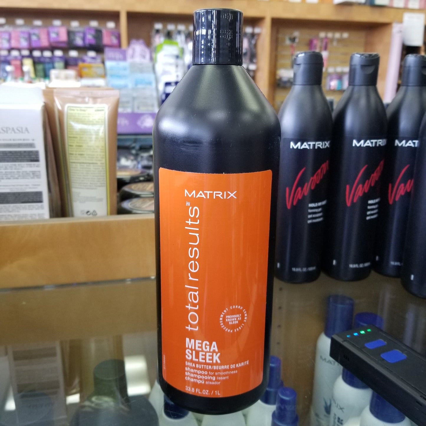 MATRIX TOTAL RESULTS SLEEK SHAMPOO 33.8 OZ #03408-Beauty Zone Nail Supply