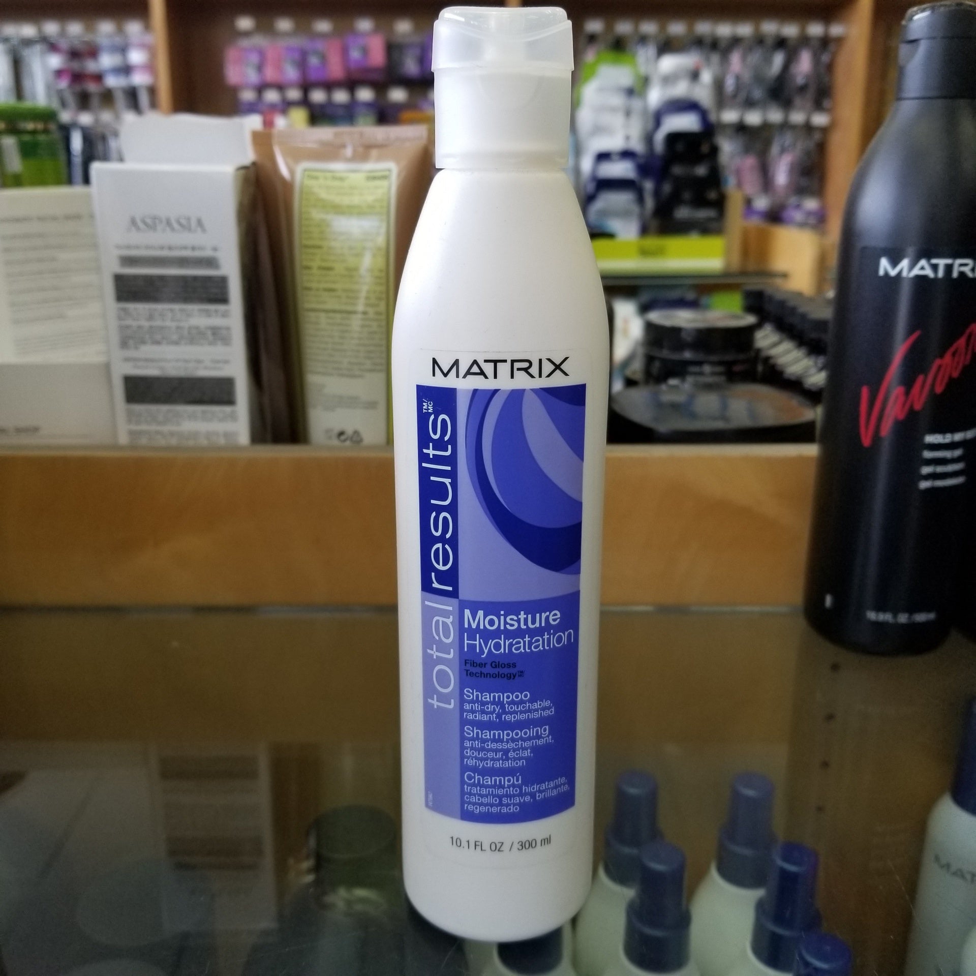 MATRIX TOTAL RESULTS MOISTURE SHAMPOO 10.1 OZ #03364-Beauty Zone Nail Supply
