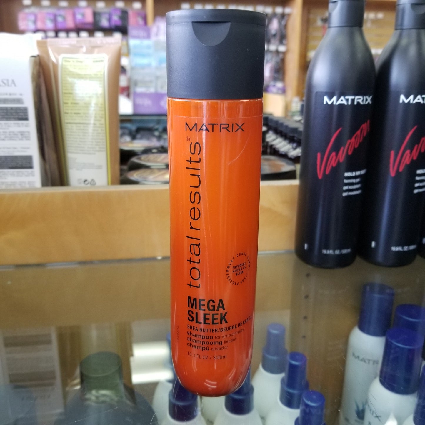 MATRIX TOTAL RESULTS SLEEK SHAMPOO 10.1 OZ #03398-Beauty Zone Nail Supply