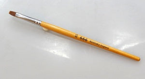 666 gel brush flat size 8s