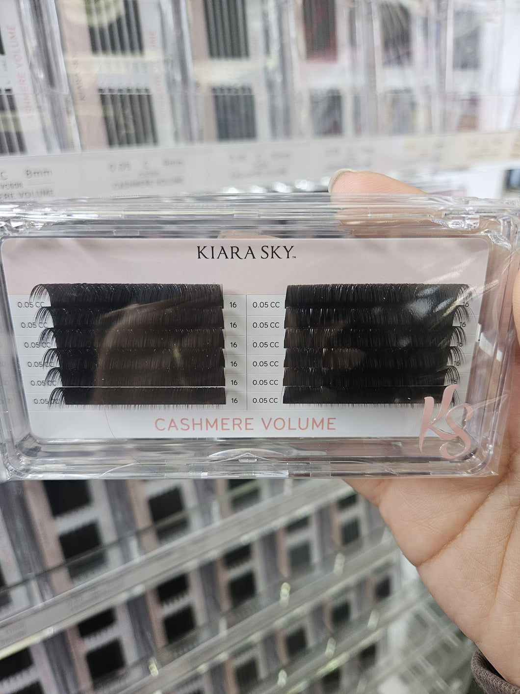 Kiara Sky Lash Extensions Cashmere Volume - 0.05 - CC - 16mm CVCC516
