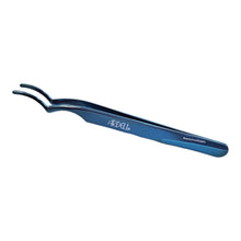 Load image into Gallery viewer, Ardell Seamless Precision Lash Tweezer Tool #32254