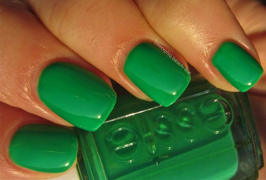 Essie Nail Polish Shake your $$ Maker 0.46 oz #3014