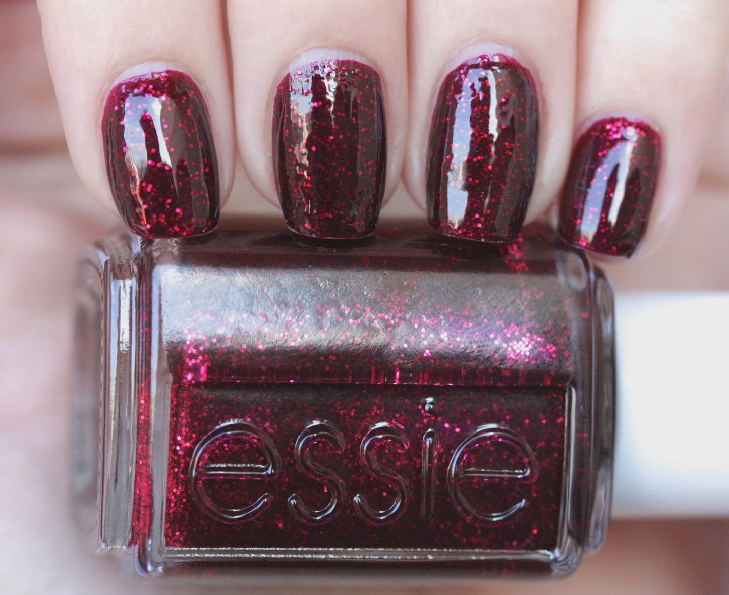 Essie Nail Polish Toggle to the top 0.46 oz #854