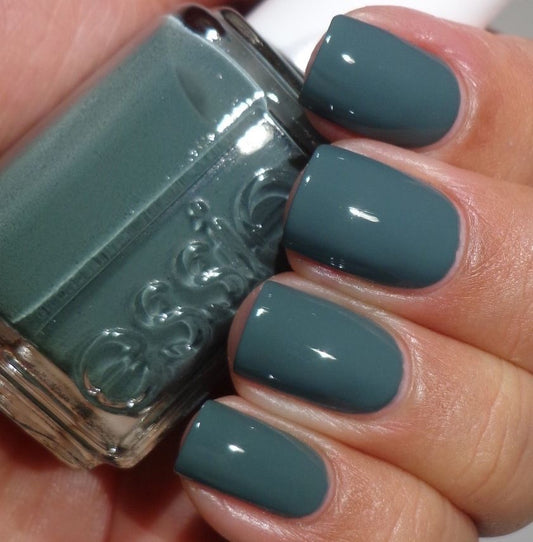 Essie Nail polish Vested Interest .46 oz #845