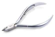 Load image into Gallery viewer, Ben Thanh Cuticle Nipper Stainless Steel KD-01